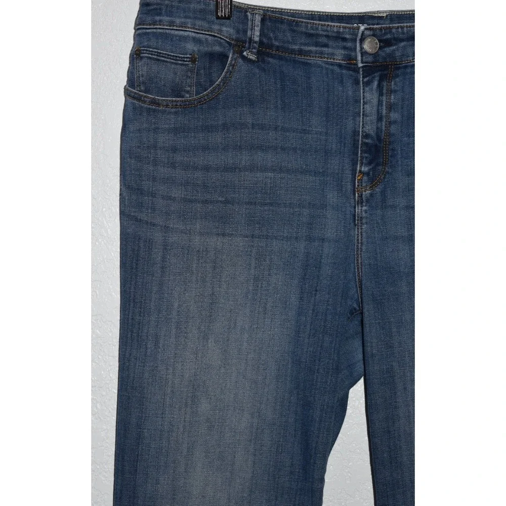 Chicos Platinum Jeans Crop 2/12 Blue Mid Rise Straight Stretch Cotton 5-Pocket - Picture 10 of 16